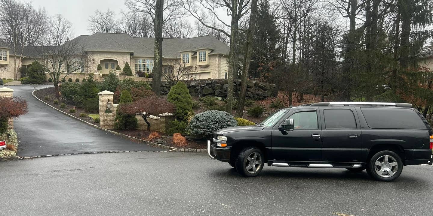 Escalade and Suburban Owners Are Staging SUV Selfies at Tony Soprano’s House